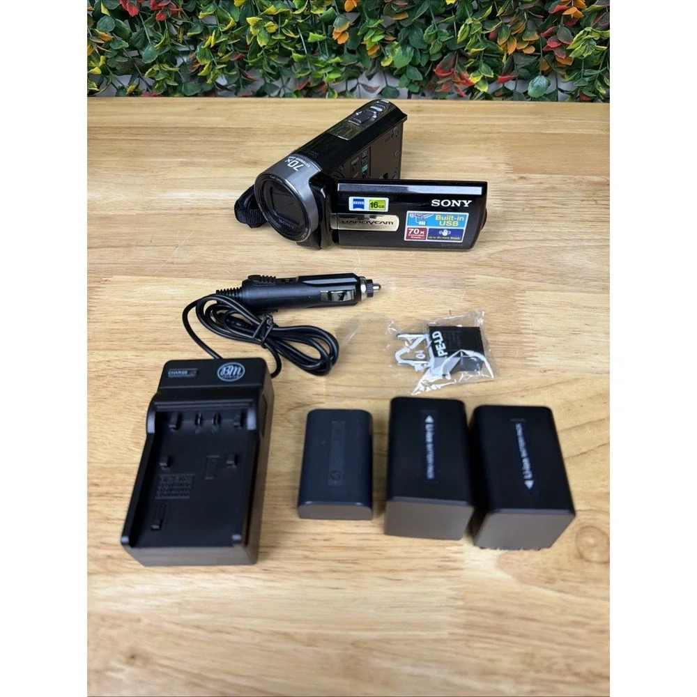 Sony Handycam DCR-SX85 16GB Camcorder + 3 Batteries & Portable Charger (TESTED)